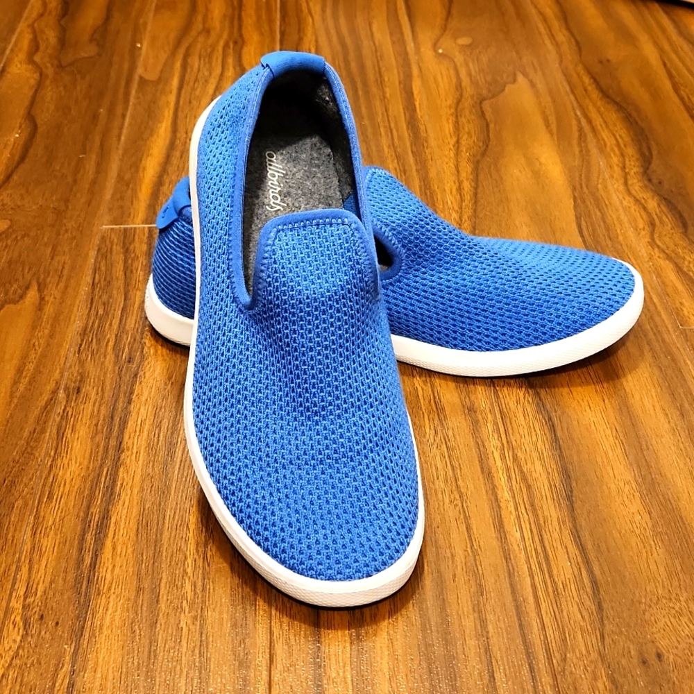 Like-new EUC Women's Tree Loungers - Blue (White Sole) size 7